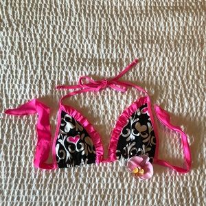Ruffled bikini top